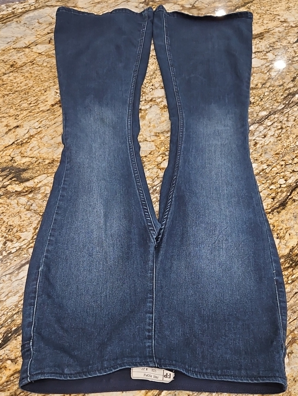 Free People Dark Blue Women's Pull On Jeans. Size 27 Inseam 32" Rise 8.5" Flare